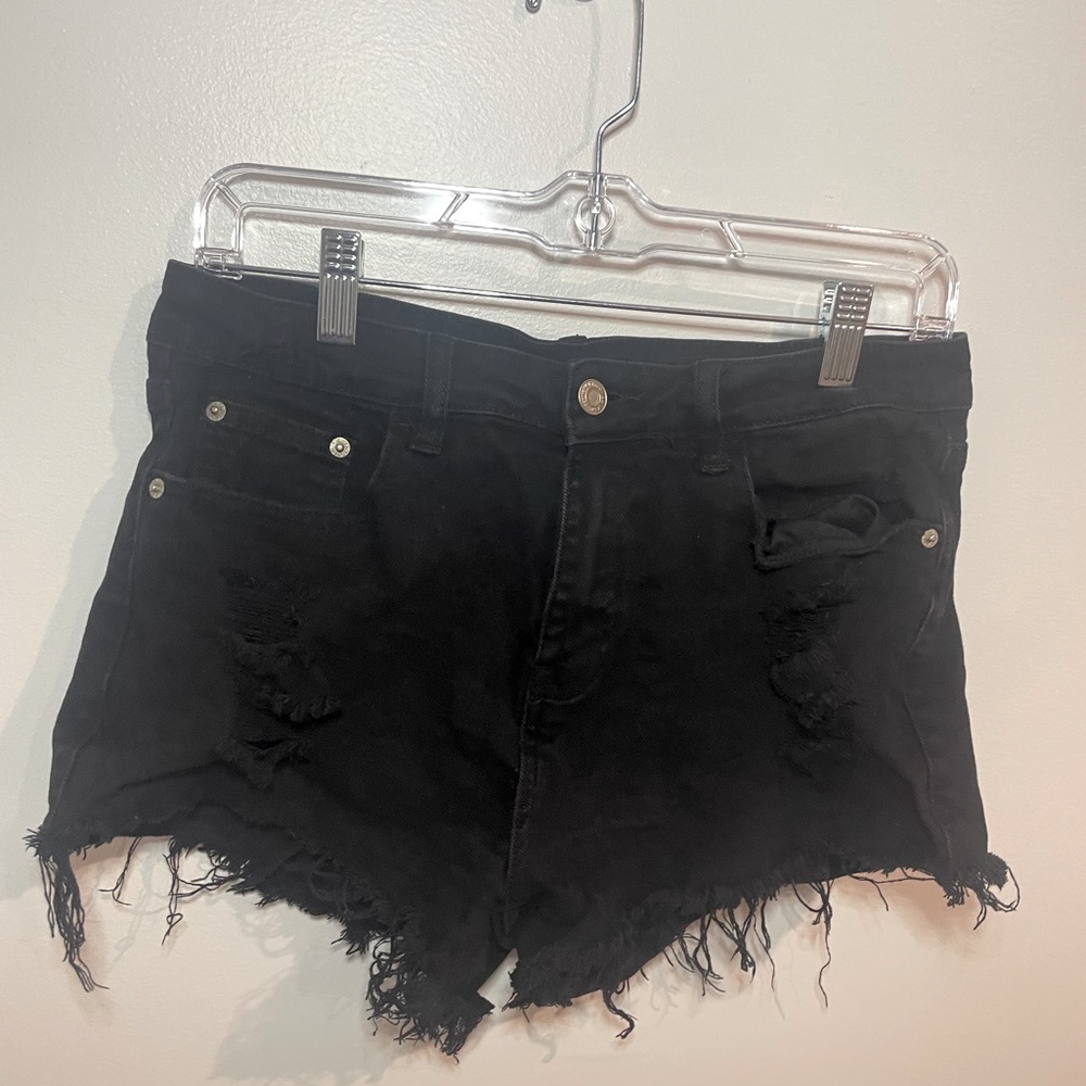 BLACK JEAN SHORTS